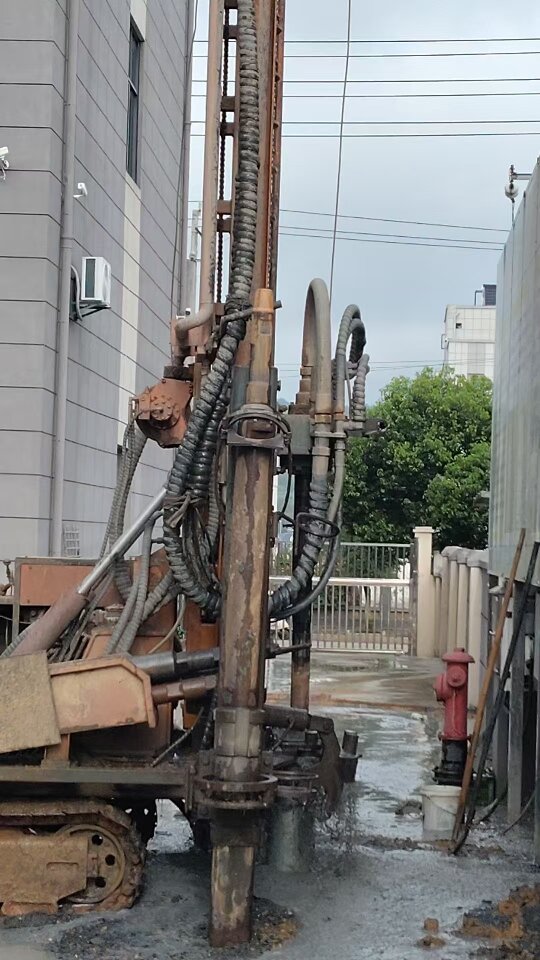 潜山打深井